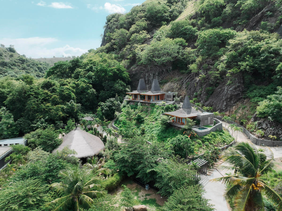 mountain-suite-menjaga-bay-resort